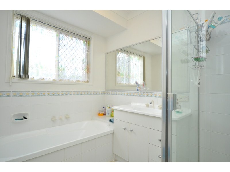 9 Harwood Place, Maudsland QLD 4210