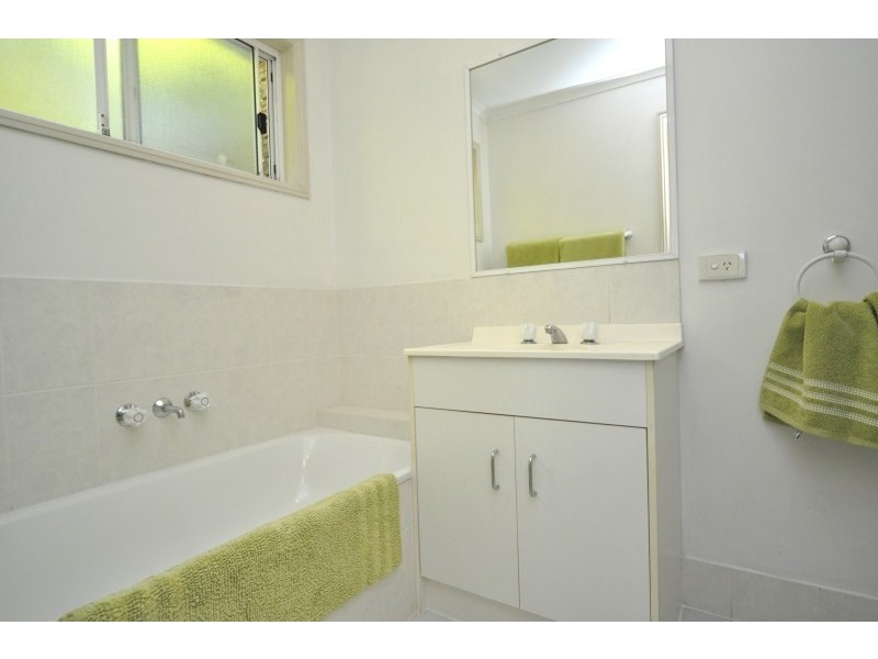 1/11 Academy Street, Oxenford QLD 4210