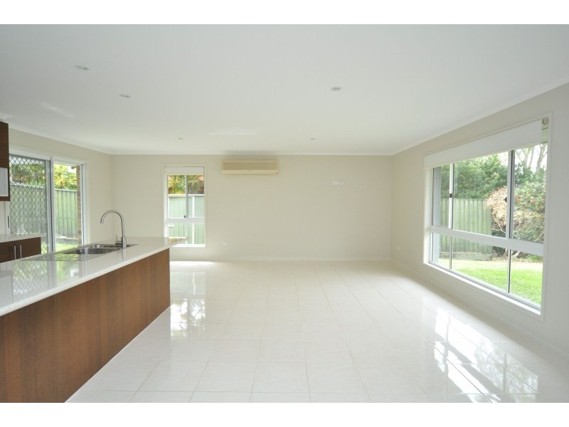 40 Galapagos Way, Pacific Pines QLD 4211