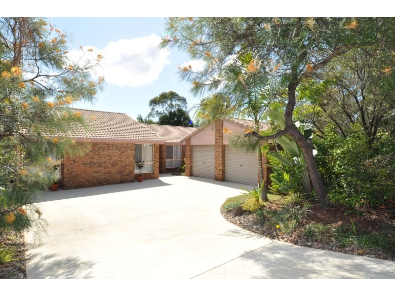 73 Universal Street, Oxenford QLD 4210