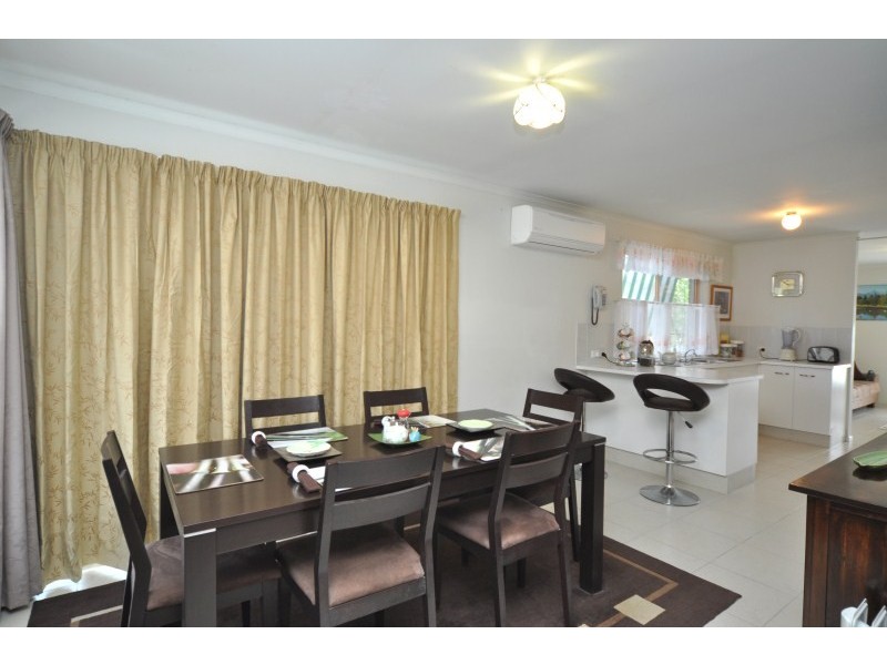 73 Universal Street, Oxenford QLD 4210