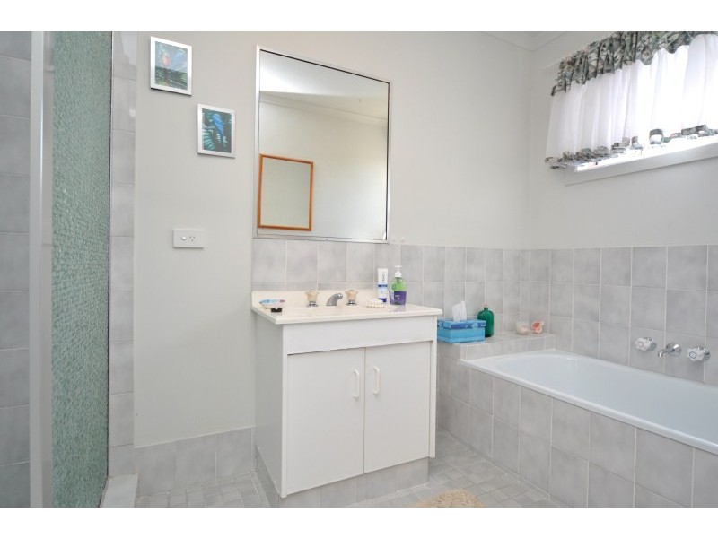 73 Universal Street, Oxenford QLD 4210