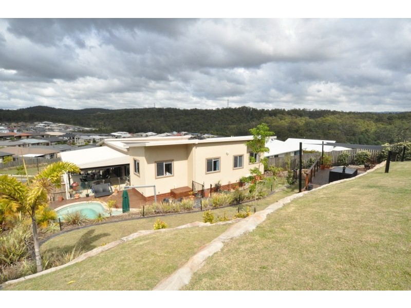 70 Diamantina Circuit, Pacific Pines QLD 4211