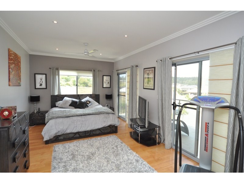 70 Diamantina Circuit, Pacific Pines QLD 4211