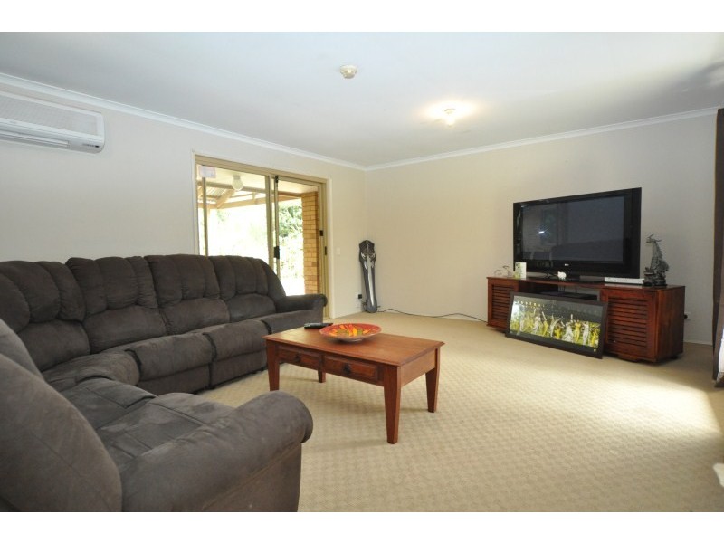 8 Script Court, Oxenford QLD 4210