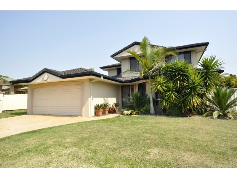 18 Tee Trees Boulevarde, Arundel QLD 4214