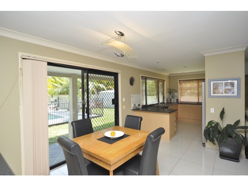 18 Tee Trees Boulevarde, Arundel QLD 4214