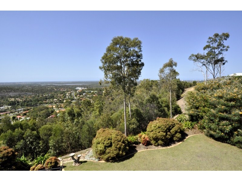 41 Hillary Circuit, Pacific Pines QLD 4211