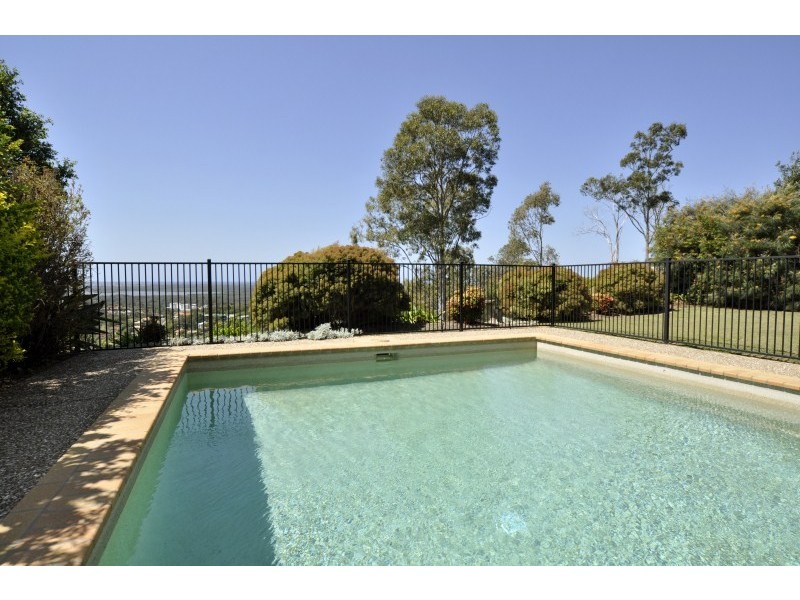 41 Hillary Circuit, Pacific Pines QLD 4211