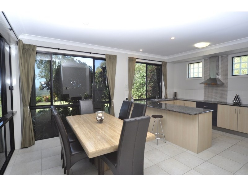 41 Hillary Circuit, Pacific Pines QLD 4211