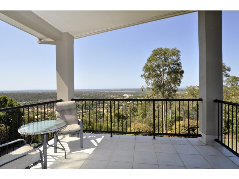 41 Hillary Circuit, Pacific Pines QLD 4211