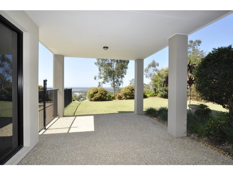 41 Hillary Circuit, Pacific Pines QLD 4211