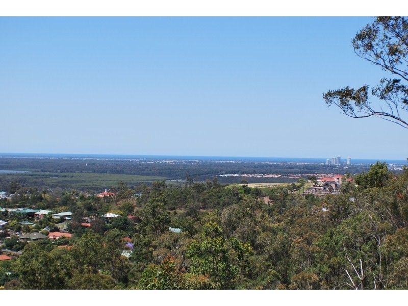 41 Hillary Circuit, Pacific Pines QLD 4211