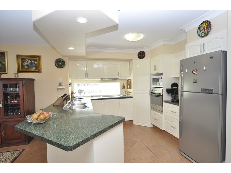 12 Crestridge Crescent, Oxenford QLD 4210