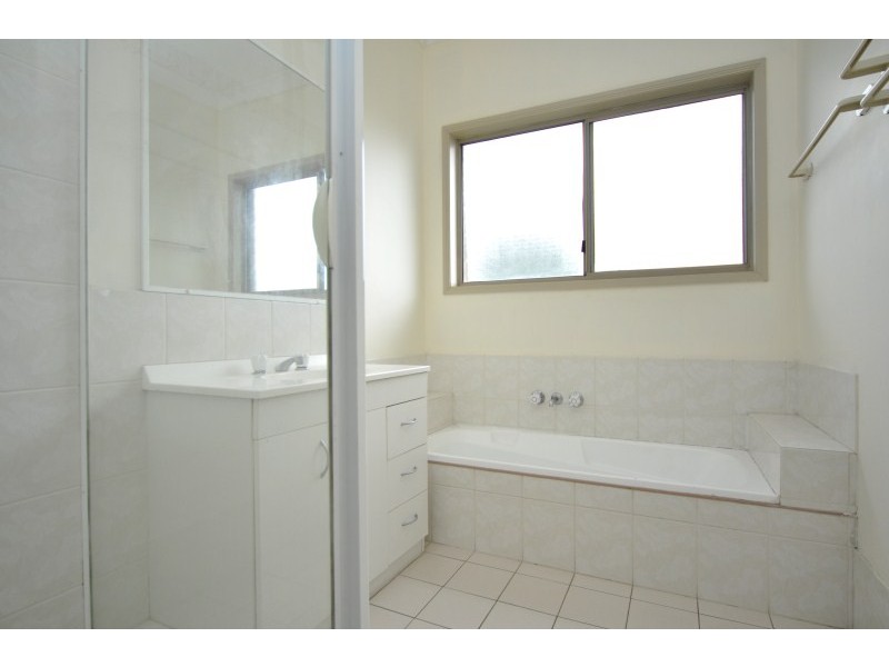 5 Adam Street, Oxenford QLD 4210