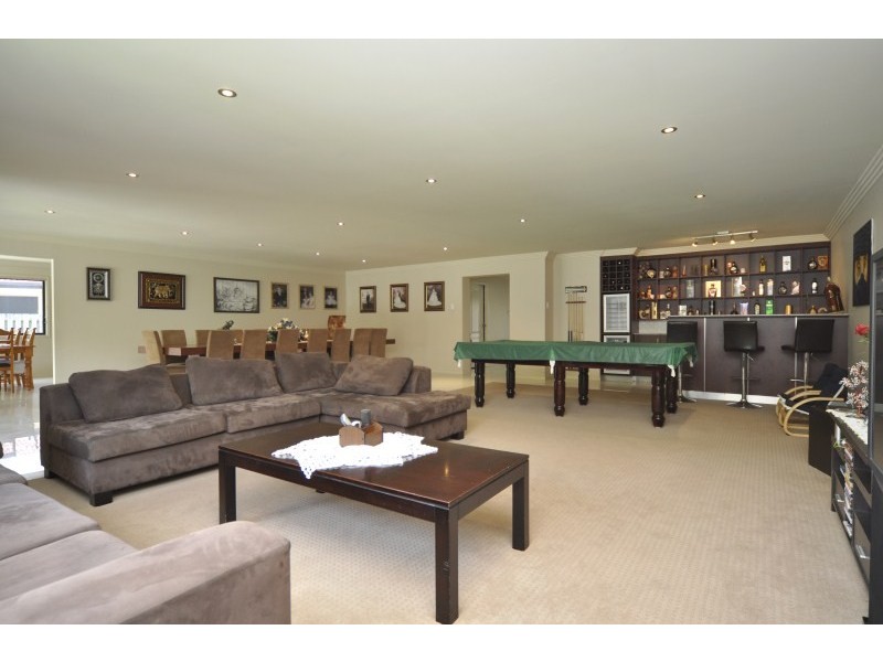 15 Lakeshore Drive, Monterey Keys QLD 4212