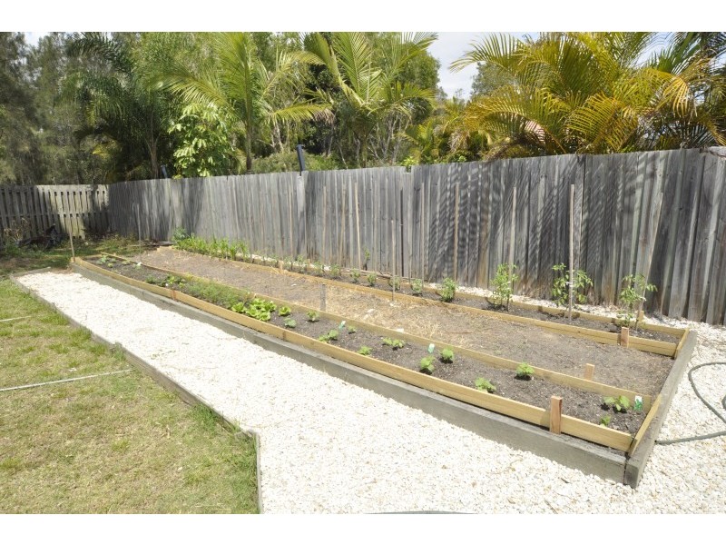 15 Lakeshore Drive, Monterey Keys QLD 4212