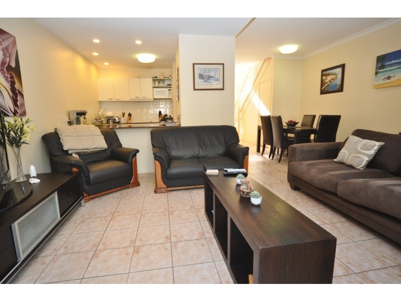 22/60 Caseys, Hope Island QLD 4212
