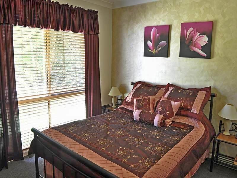 3 Mapia Rise, Pacific Pines QLD 4211