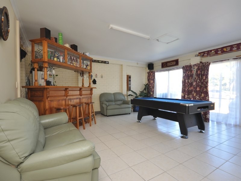 49 Mildura Drive, Helensvale QLD 4212