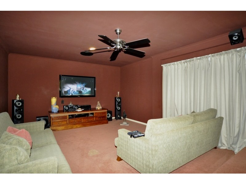 21 Rarotonga Rise, Pacific Pines QLD 4211