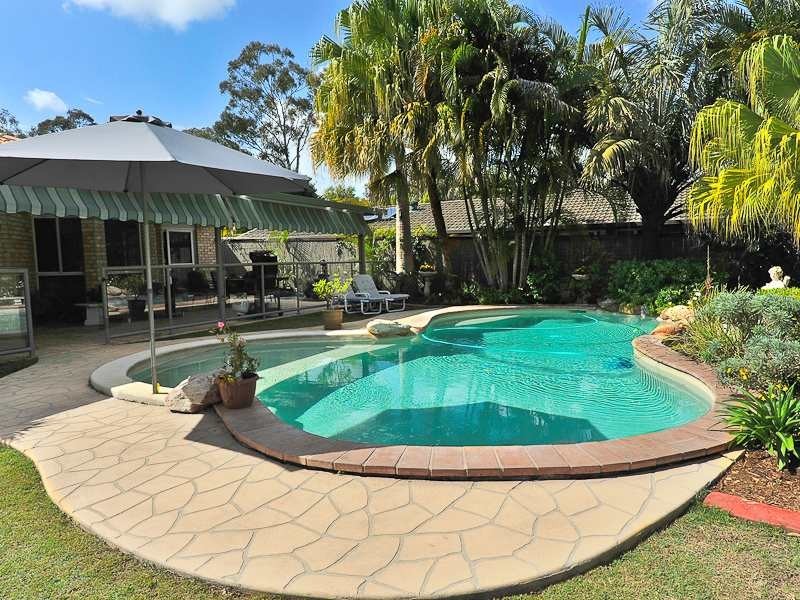 19 Edgeworth Place, Helensvale QLD 4212