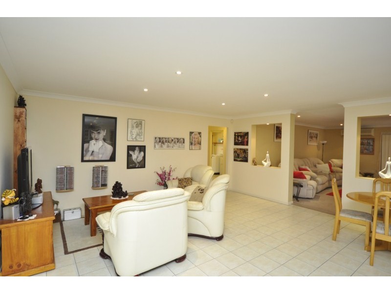 8 Duice Court, Oxenford QLD 4210