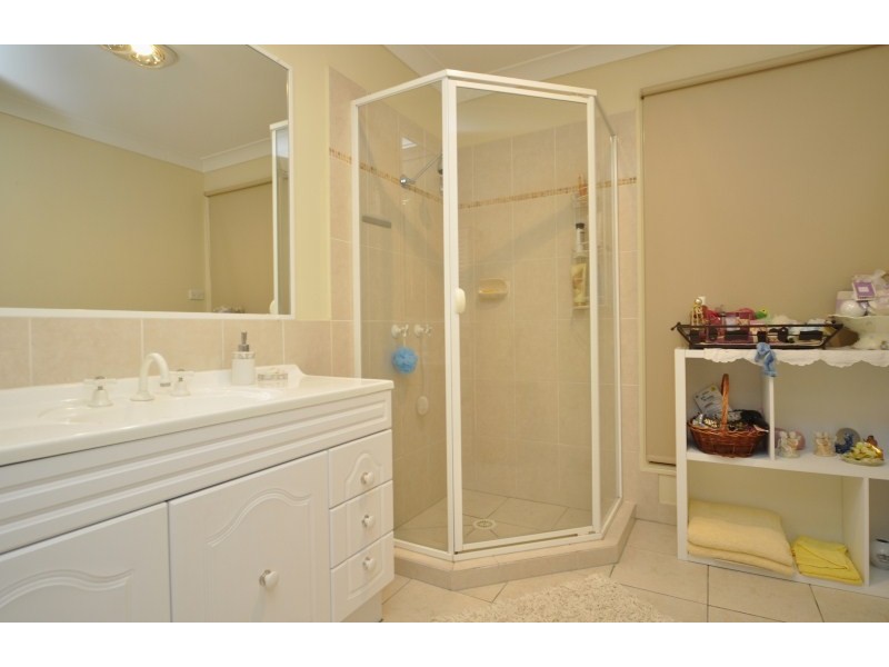 8 Duice Court, Oxenford QLD 4210