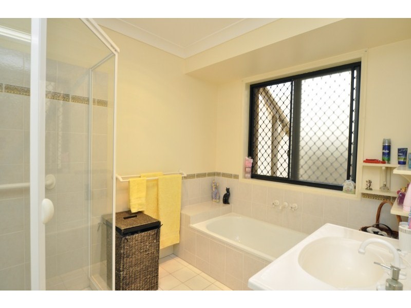 8 Duice Court, Oxenford QLD 4210