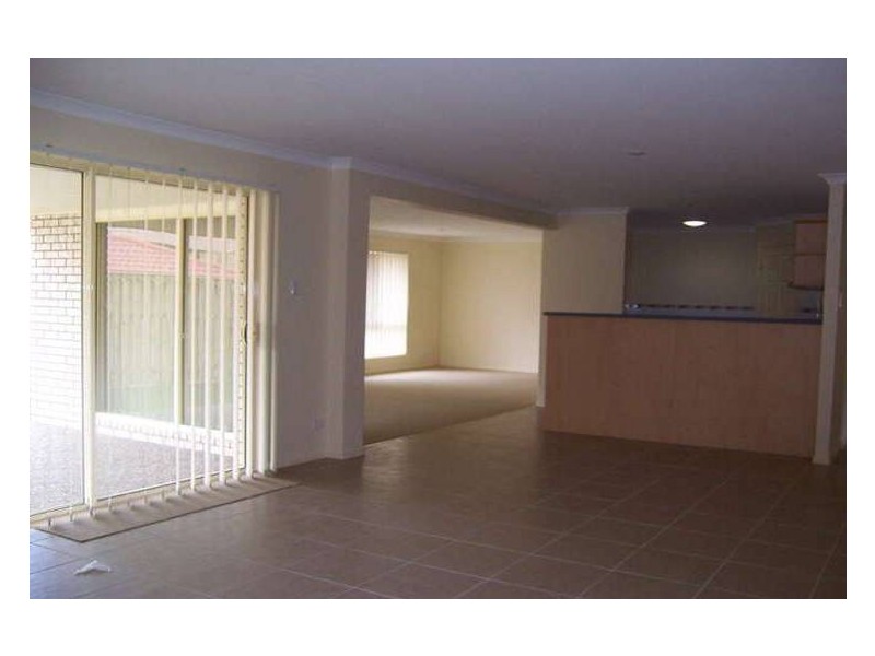 14 Witheren Circuit, Pacific Pines QLD 4211