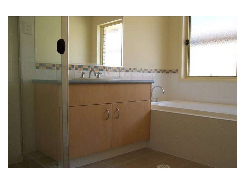 14 Witheren Circuit, Pacific Pines QLD 4211