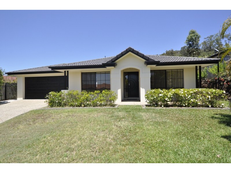 4 Fitzgerald Close, Maudsland QLD 4210