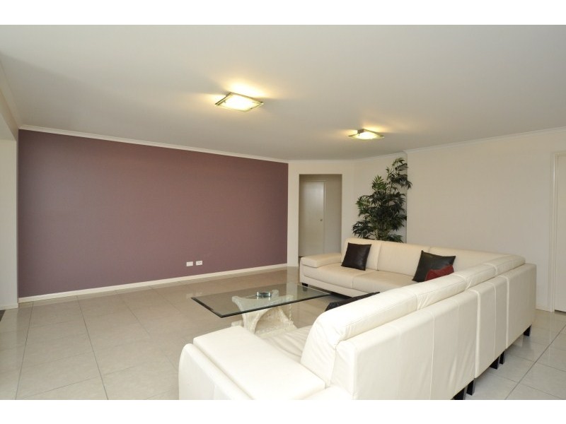 4 Fitzgerald Close, Maudsland QLD 4210