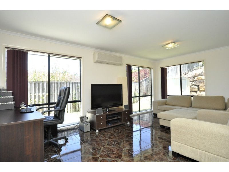 4 Fitzgerald Close, Maudsland QLD 4210