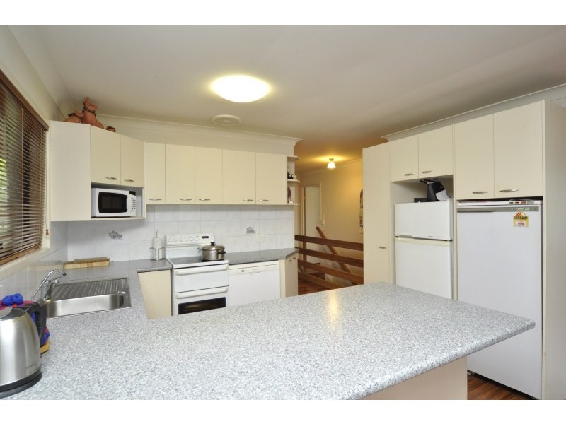 10 Innes Avenue, Molendinar QLD 4214