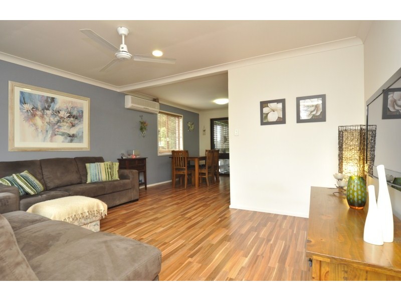 10 Innes Avenue, Molendinar QLD 4214