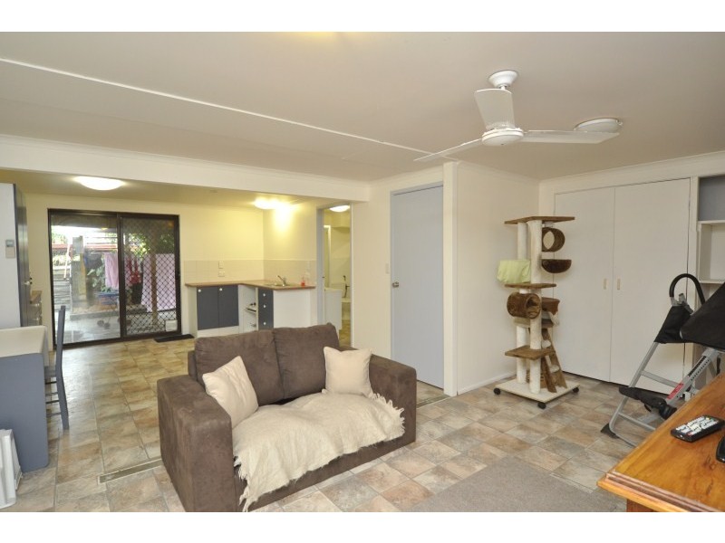 10 Innes Avenue, Molendinar QLD 4214