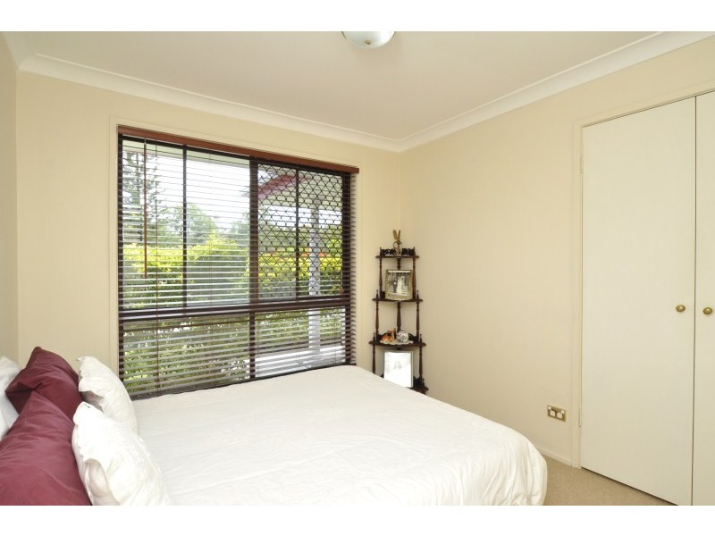 4 Narooma Place, Helensvale QLD 4212