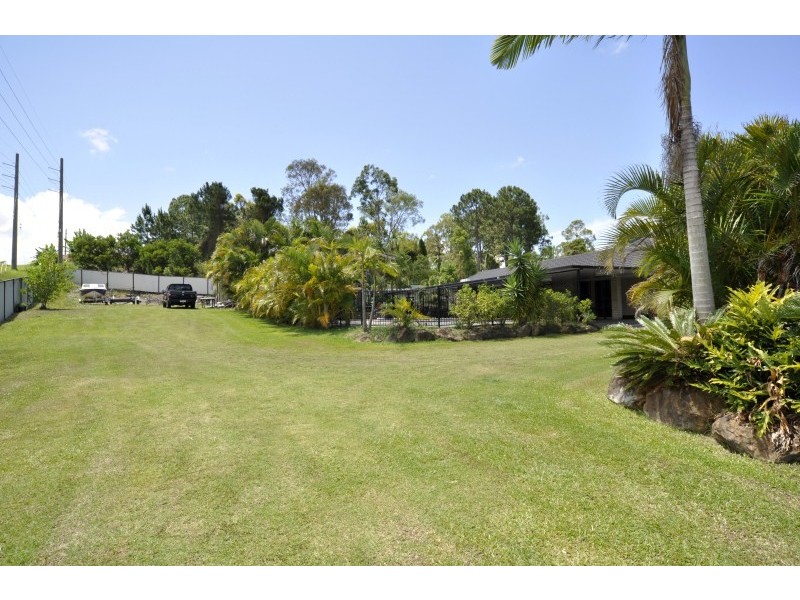 32 Galapagos Way, Pacific Pines QLD 4211