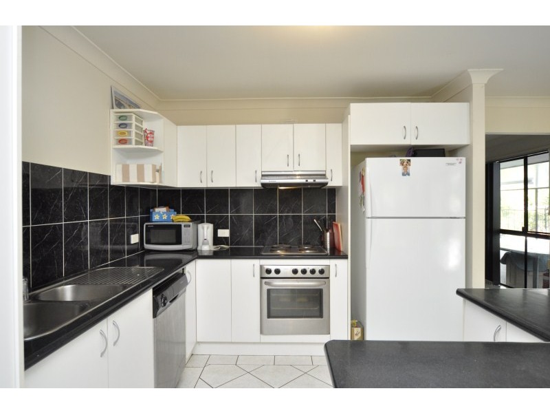 32 Galapagos Way, Pacific Pines QLD 4211