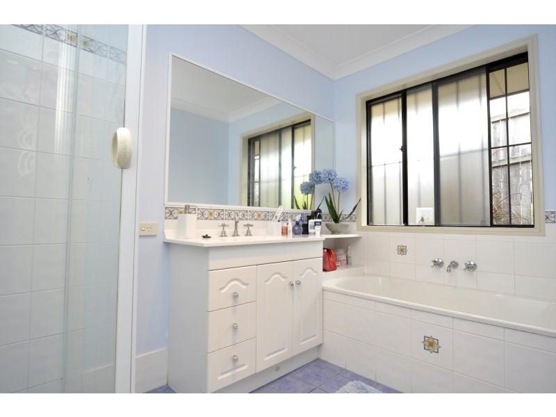 16 Duice Court, Oxenford QLD 4210