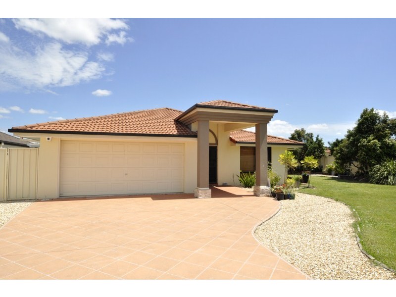 293 Napper Road, Arundel QLD 4214