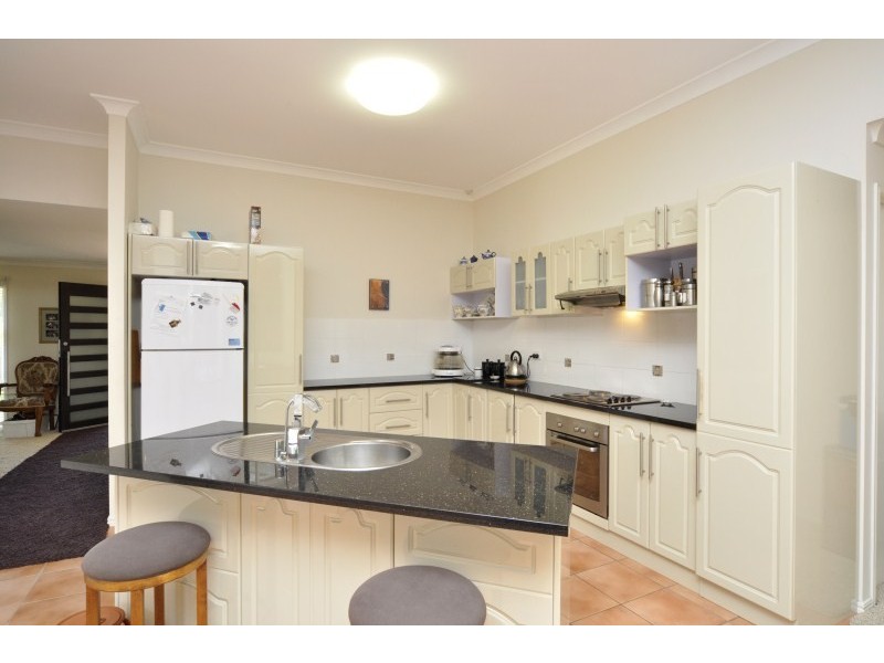 293 Napper Road, Arundel QLD 4214