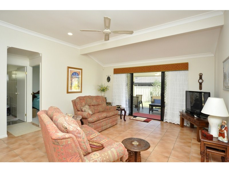293 Napper Road, Arundel QLD 4214