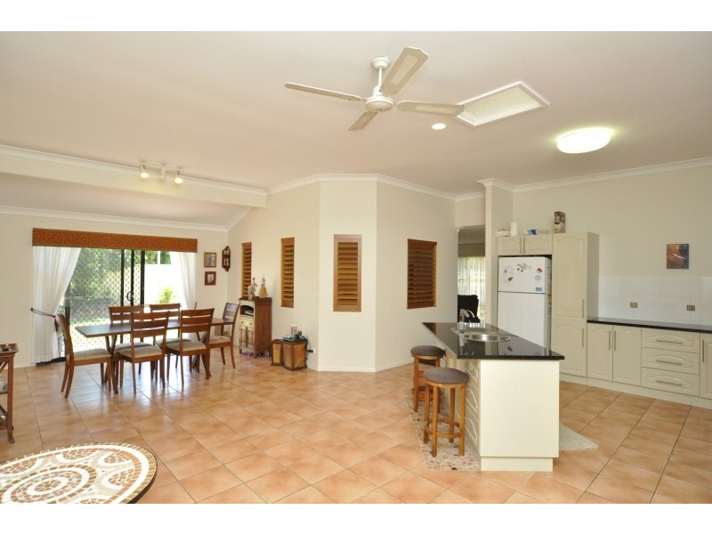 293 Napper Road, Arundel QLD 4214