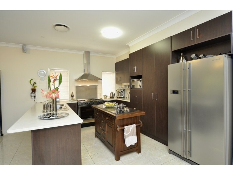 18 Irvine Street, Pacific Pines QLD 4211
