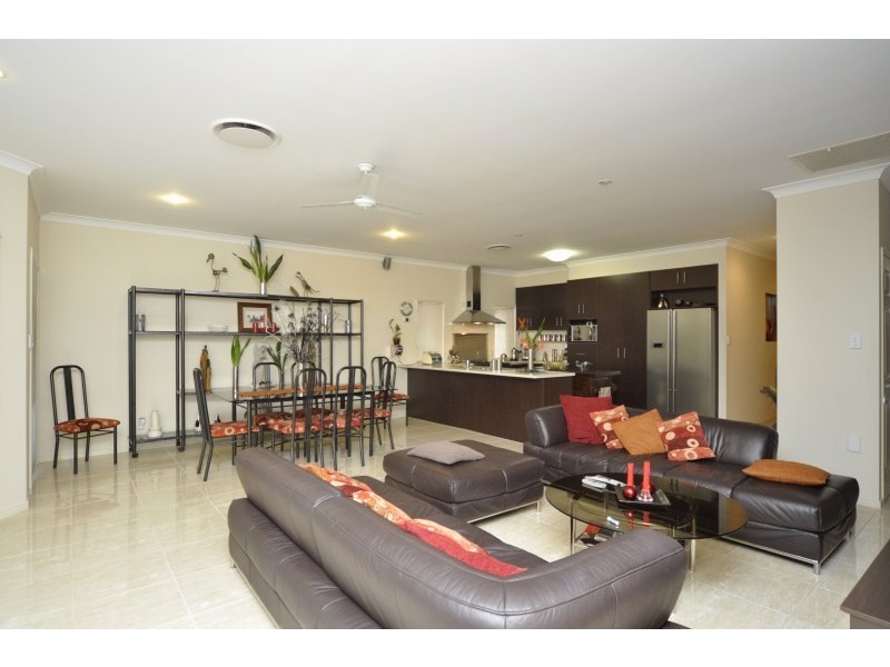 18 Irvine Street, Pacific Pines QLD 4211