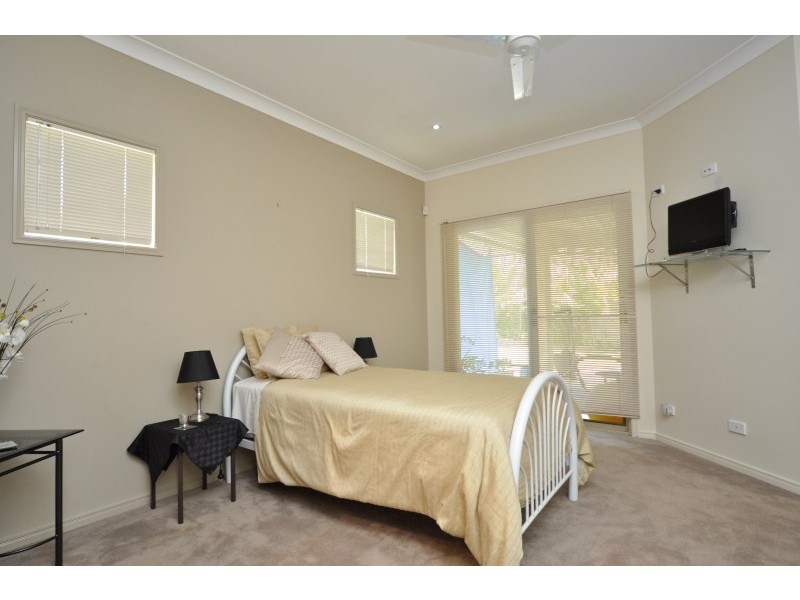 18 Irvine Street, Pacific Pines QLD 4211