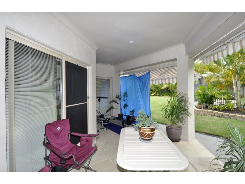 18 Irvine Street, Pacific Pines QLD 4211