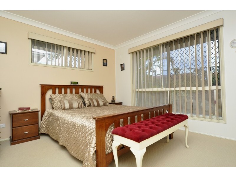 22 Crestridge Crescent, Oxenford QLD 4210